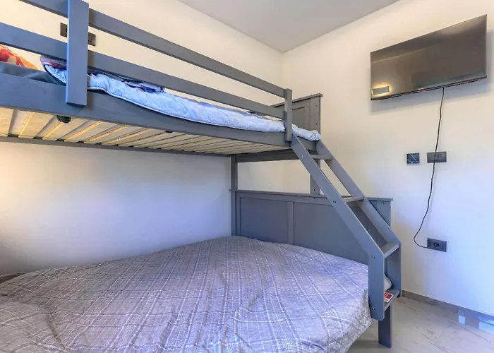 Сasa de vacaciones Damir By Interhome