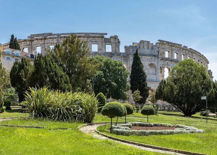 Damir By Interhome Ferienhaus Pula